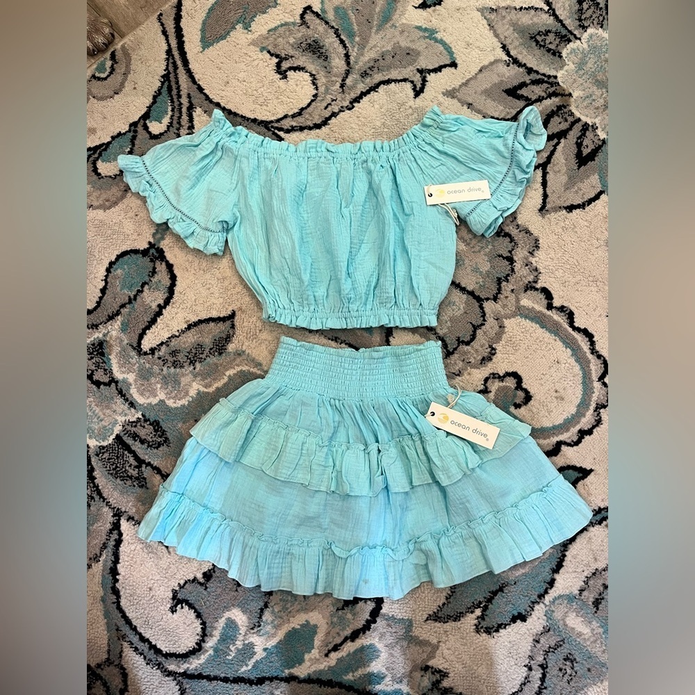 NWT Ocean drive - 2 pc set - Blue Off-Shoulder top & skirt Set Sz Medium